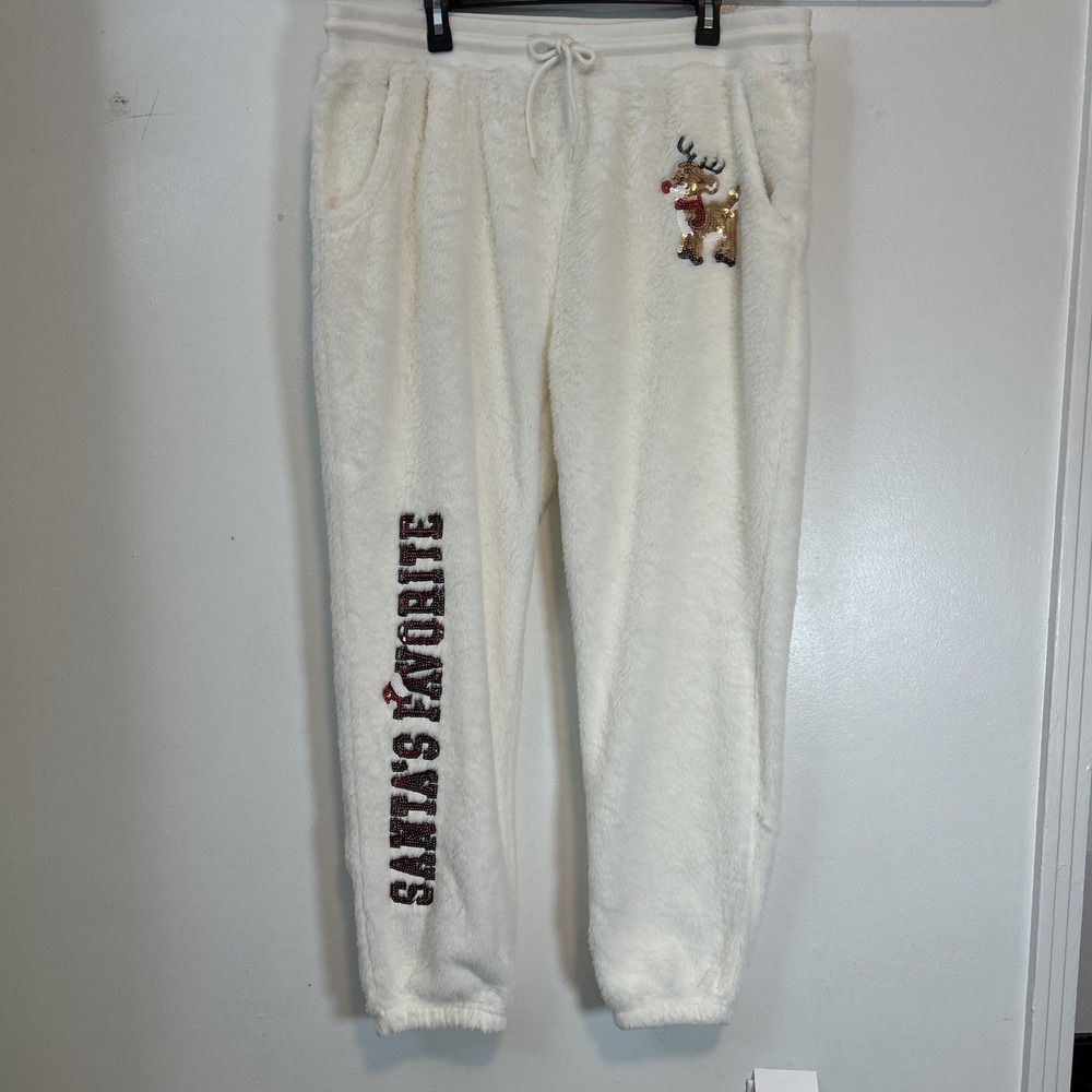 No Boundaries Women XXL Santa's Favorite Faux Fur Joggers Sequin Rudolph 6391